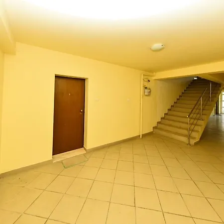 Florin Apartament *
